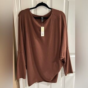Francesca’s Batwing 3/4 Sleeve Top